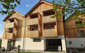 Trivrh Outdoor Hotel